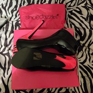 Shoe Dazzle Size 10 Pink and Black 👠